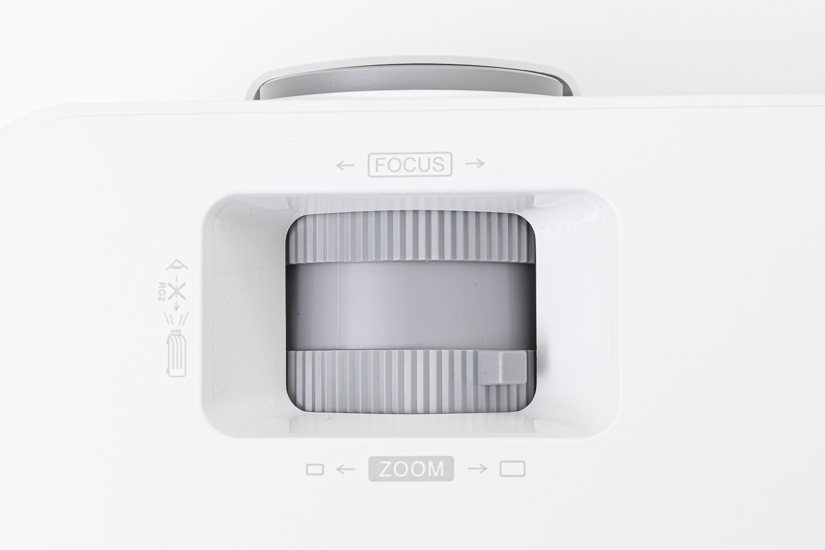 4k投影仪优派和爱普生相比,优派px701-4k配什么投影幕