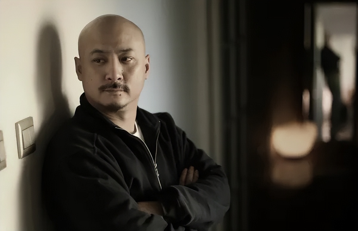 事实证明，“丰唇女神”余男的成功，靠的不是男人，而是自己