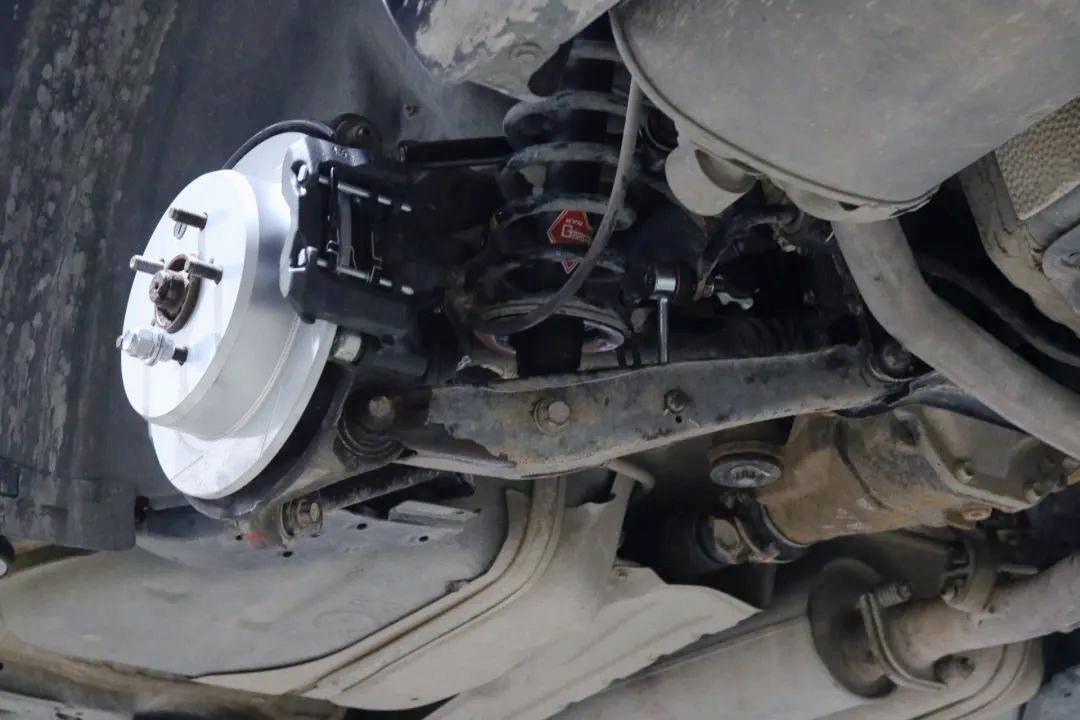 翻新车十二代皇冠修复全过程,12代皇冠25万公里要更换什么