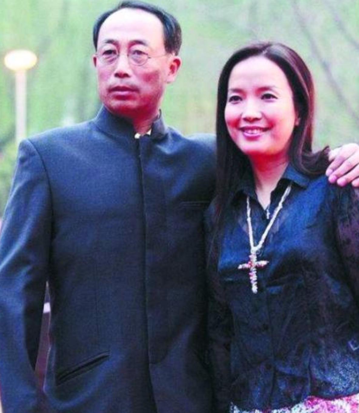 吕丽萍二婚丈夫照片,吕丽萍前后有三任丈夫