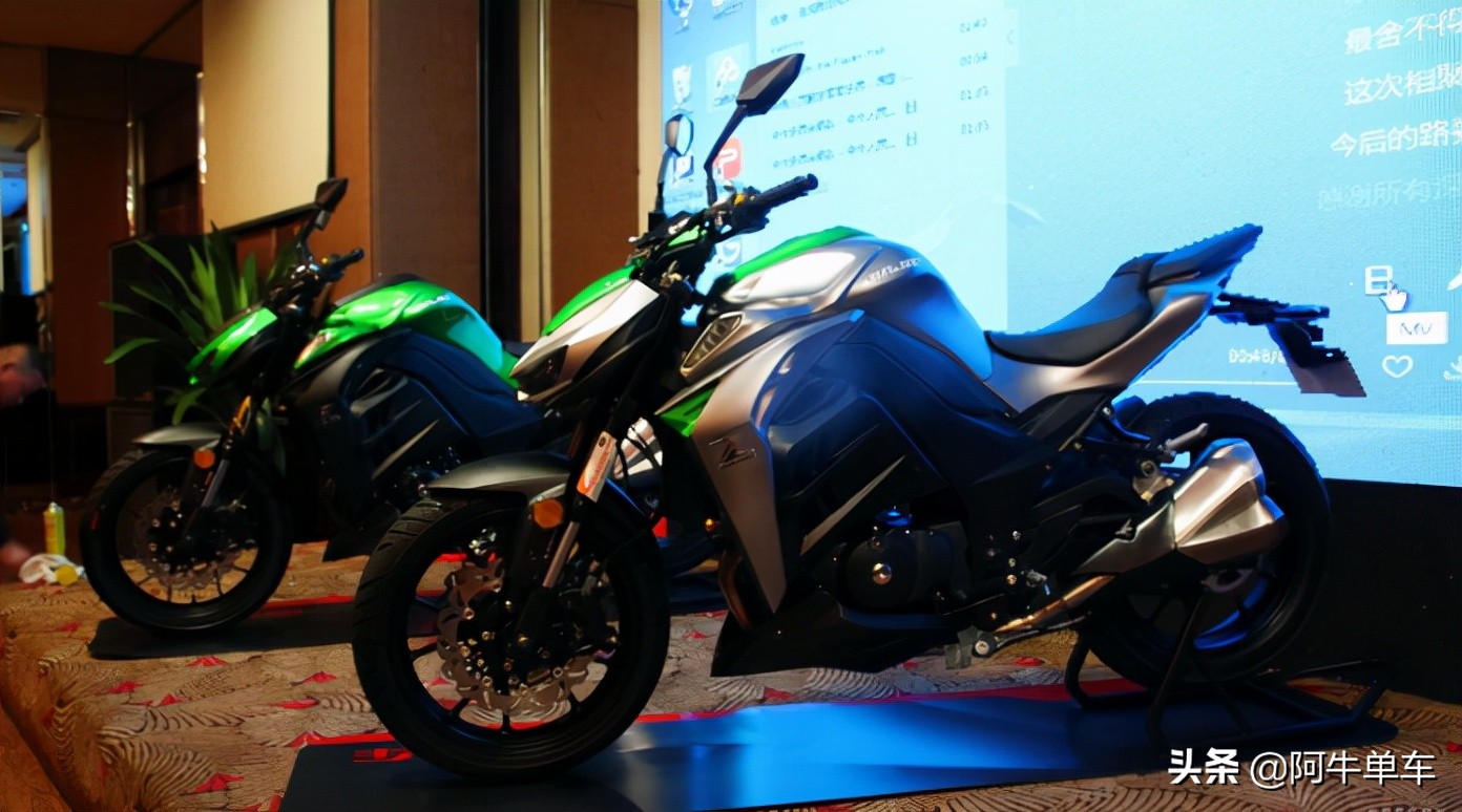 嘉爵800和本田cb650r,嘉爵800和cb650r对比