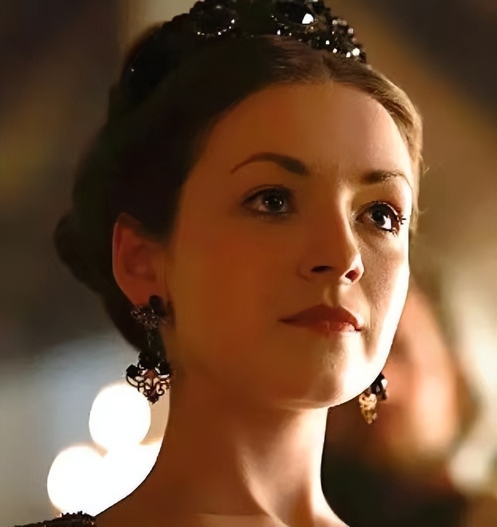 英国亨利八世电视剧,英国亨利八世的故事简短