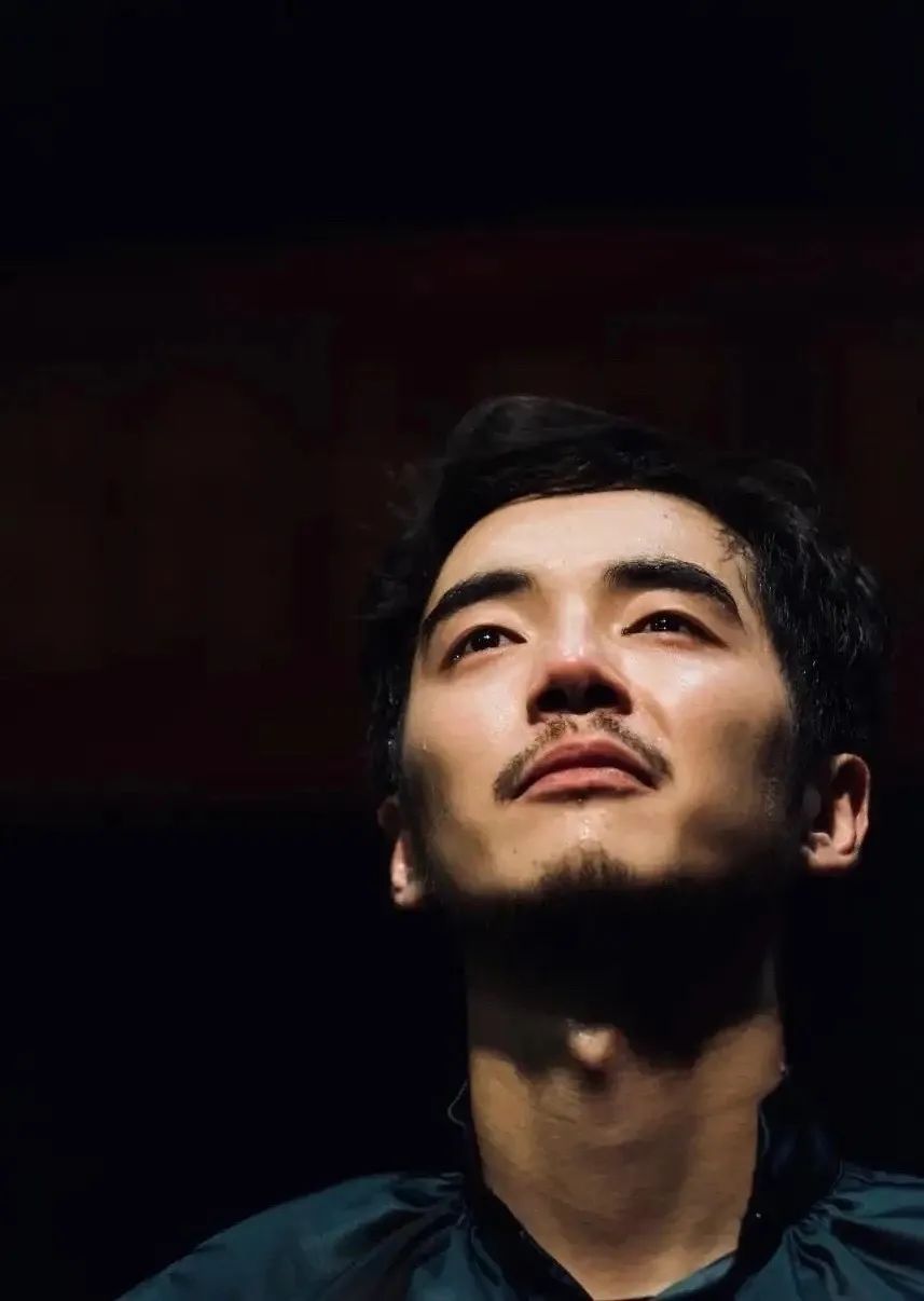 189cm叔系少年爆红!曾是国家级运动员?有颜有身材有演技…