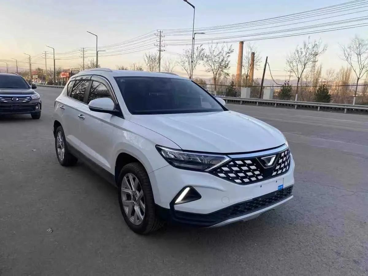 听最嗨的歌开最快的车,开长途车最好听的歌