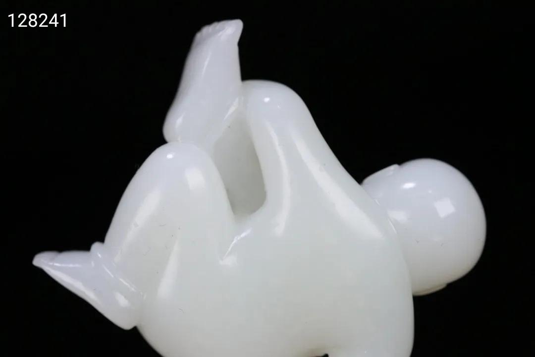 和田玉跪童子雕件图片,清和田玉寿桃童子雕件