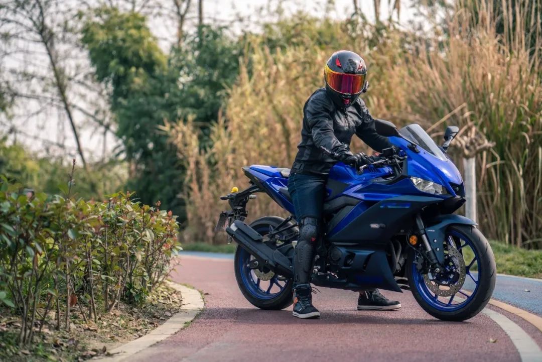 雅马哈yzf-r25测评老款,雅马哈推荐yzf-r6