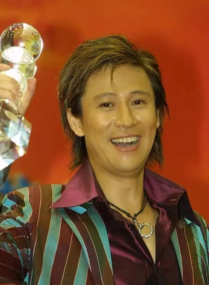 歌手高枫去世原因,歌手高枫年轻时候的照片