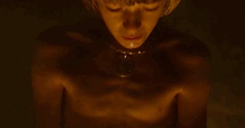 9000万口碑佳作“见光死”？女神大尺度复仇，被骂剧情“狗血”？