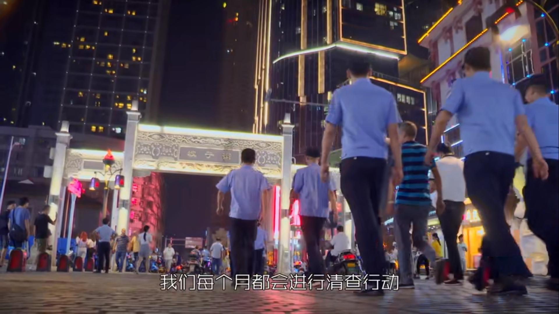 2020年女子报警被猥亵殴打，警方发现另有隐情，女子：他没给小费