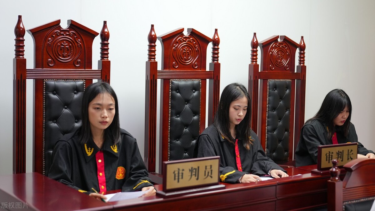 年薪十万在银行做什么工作,银行上班年薪30万的是哪个岗位