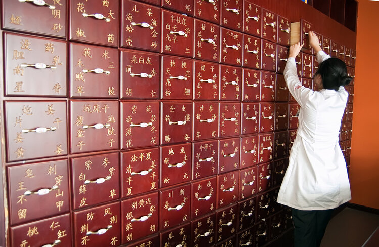 青蒿素攻击癌细胞靶点 (青蒿素杀癌细胞)