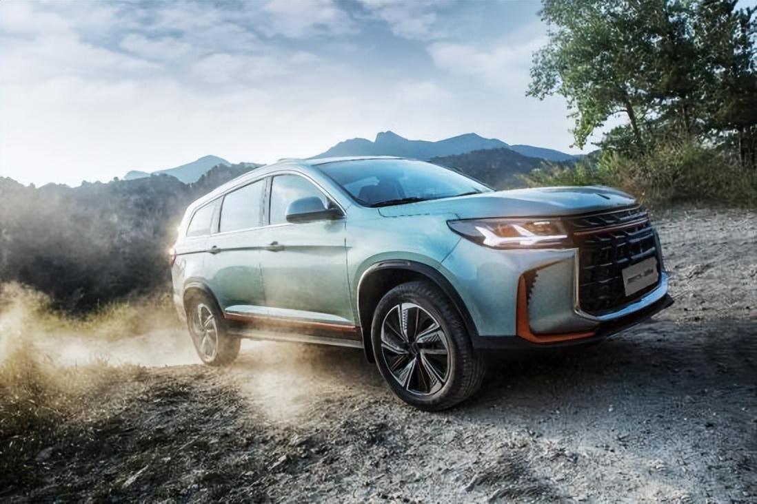 东风风行t5马赫版和荣威rx5哪个好,风行t5马赫版用的什么型号led