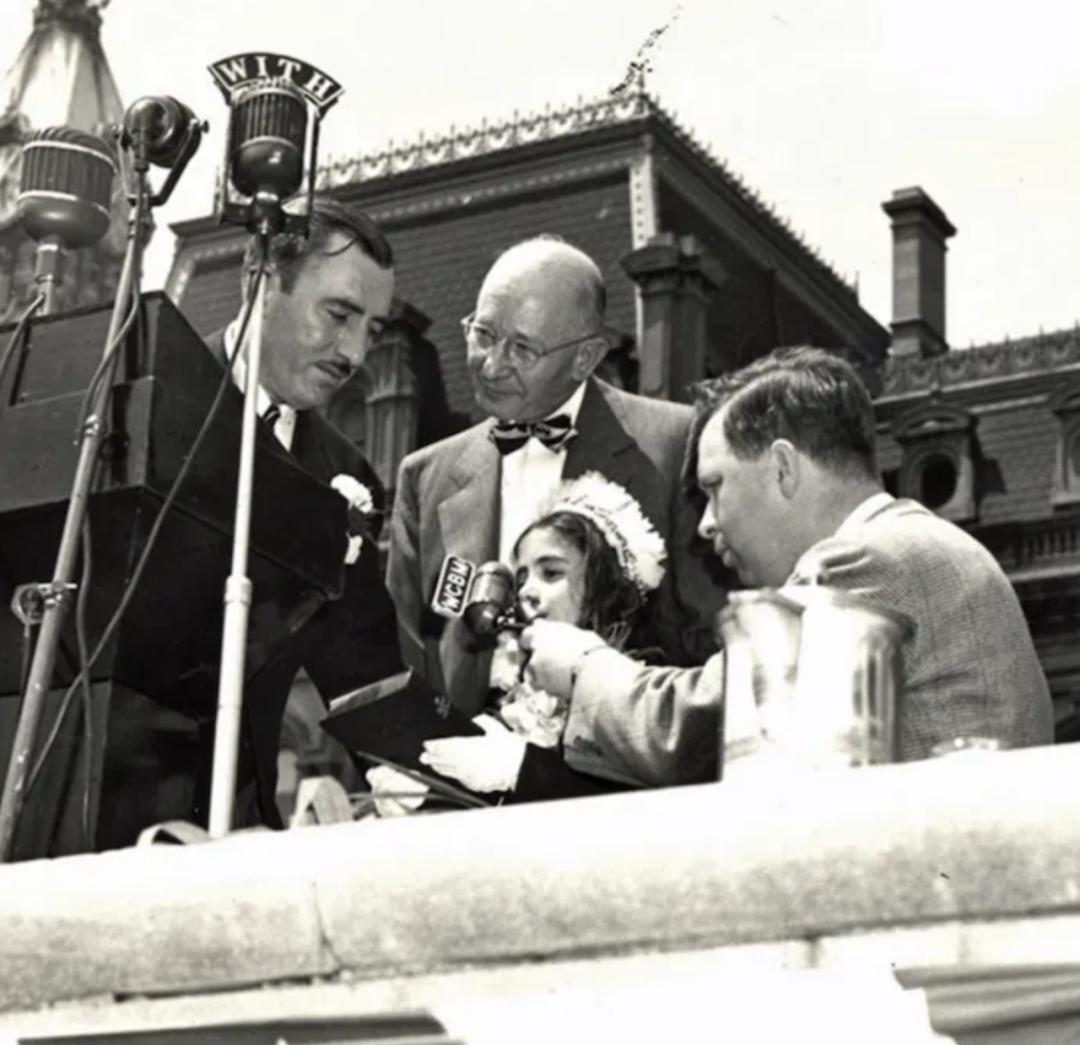 佩洛西深夜窜访台湾：国人怒了，但中国人没有输