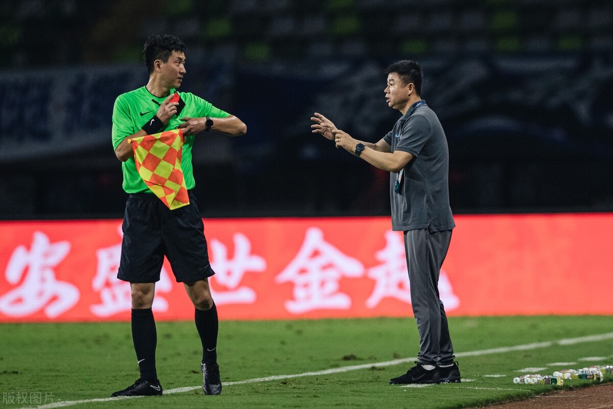 于根伟津门球衣,于根伟最喜欢的球鞋