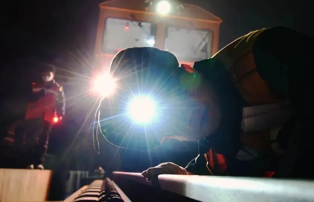 大型烟花燃放表演秀,大型烟花表演震撼美丽