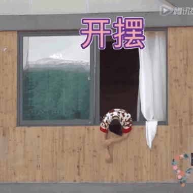 王鹤棣出席活动微博惊艳,王鹤棣一夜爆红的反应