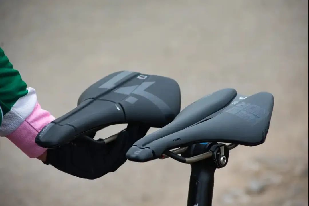 怎么选择自行车坐垫,自行车坐垫哪种比较好一点