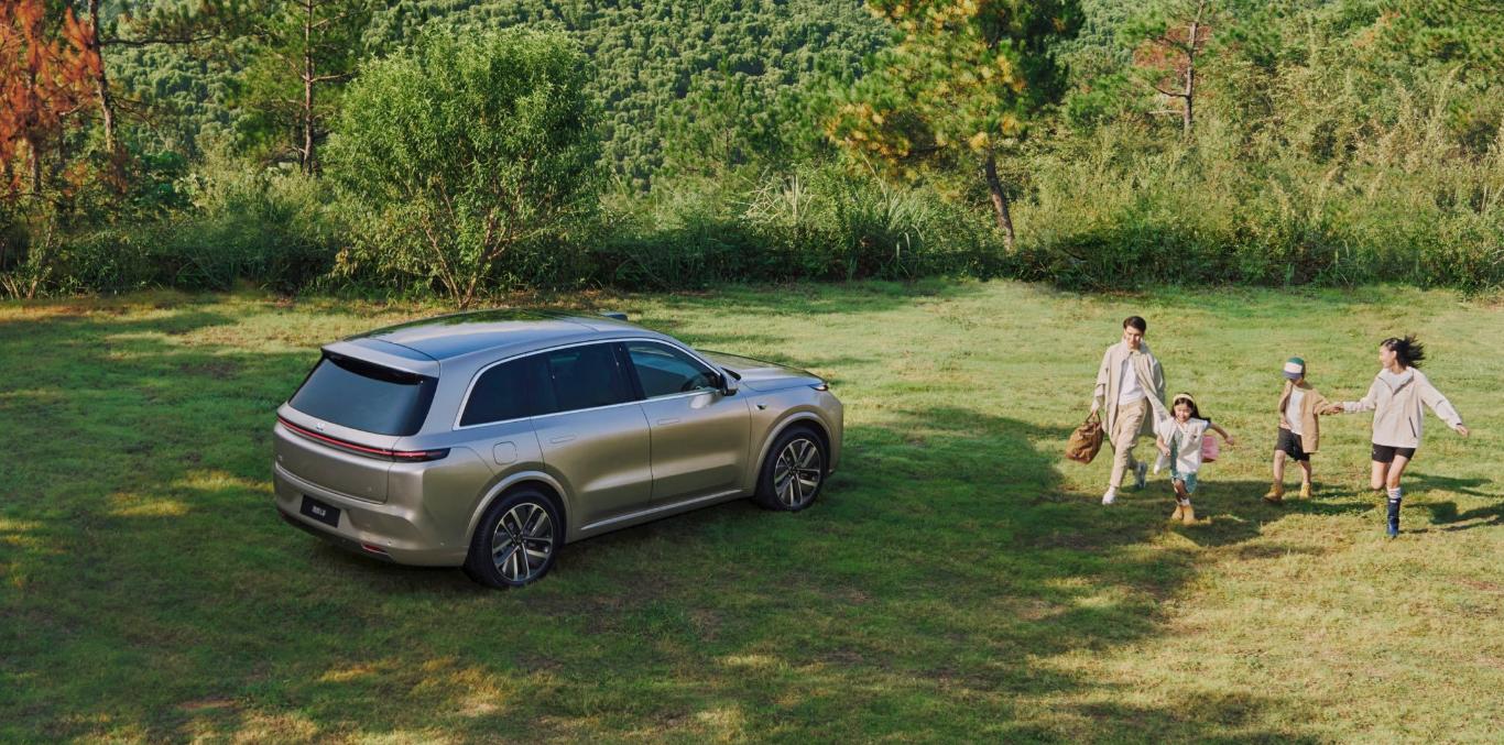 荣耀80pro对比苹果14拍照,荣耀80pro直屏版和iphone14promax