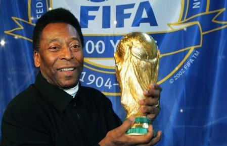 世界三大公认足球球王,球王贝利巴西足球传奇