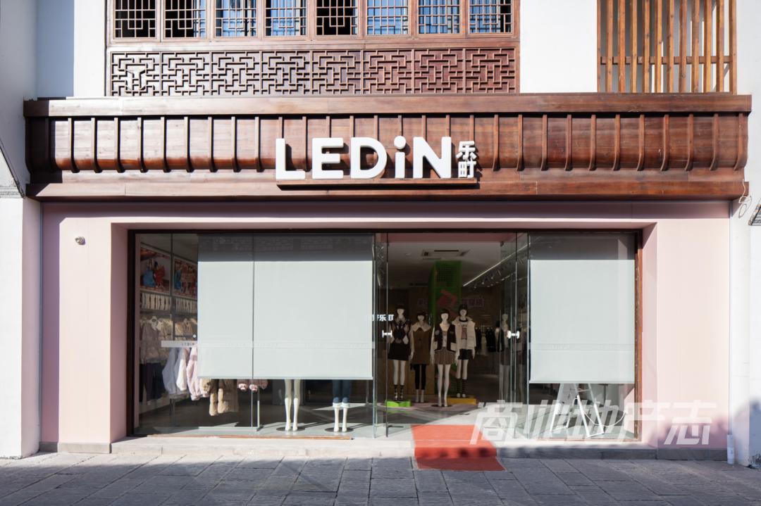 黄山风景屯溪老街,夜游黄山屯溪老街一角