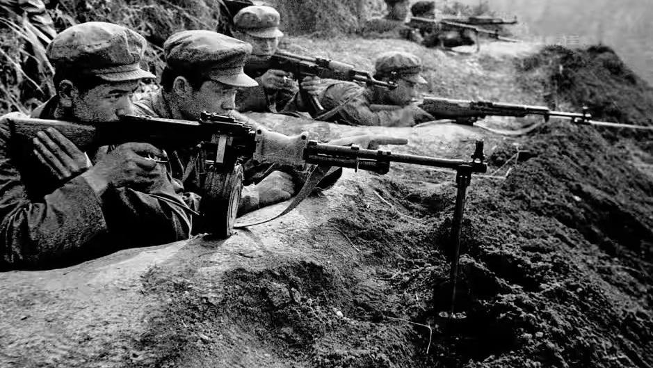 72年尼克松访华，炫耀美国原*弹子**数量，周总理一句话让他哑口无言