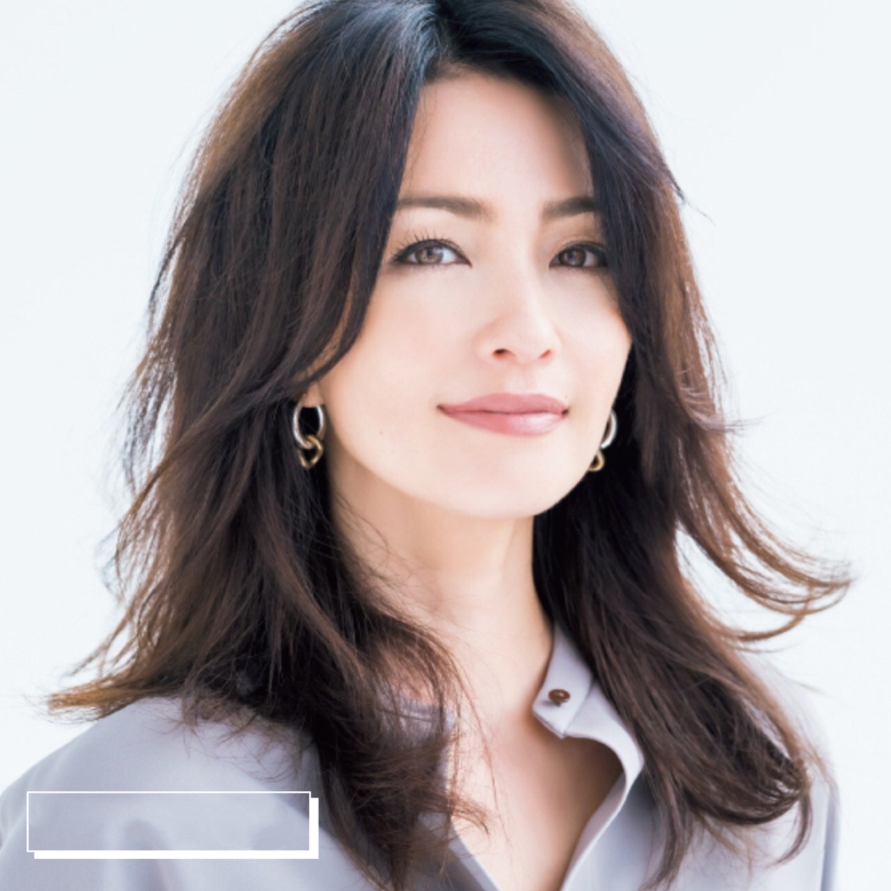 头发多方脸适合的发型洋气减龄,10款时尚减龄又显脸小的发型