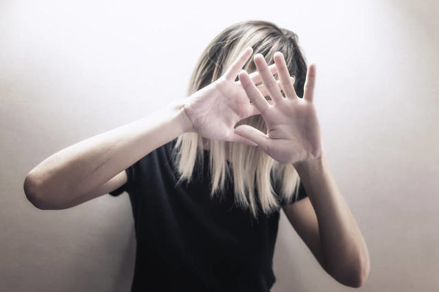 隐私部位遭医生吸吮，报警后死不认账，DNA检测立大功！