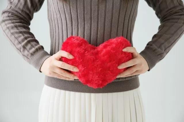 经期没忍住同房了，有哪些危害？医生：这几点要知道，别不当回事