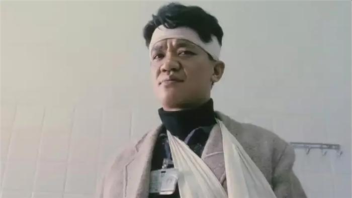 64岁的“傻标”黄光亮，在内地过起了退休生活，被传是王祖蓝老爸