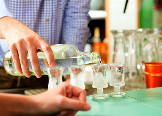 街上的烟酒店靠什么盈利,一般烟酒店都靠什么挣钱