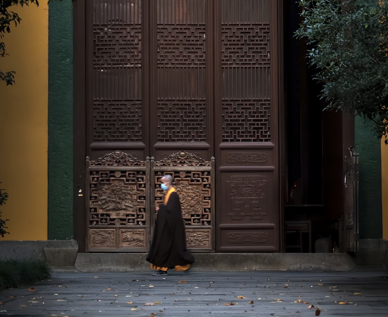 2004年吉林寺庙挖出无名头骨，惊动中央：是失踪62年的抗*总联**司令