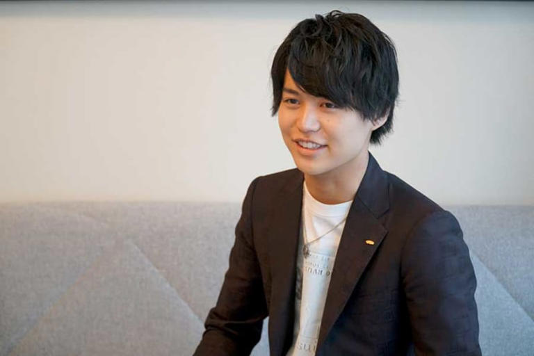 25岁小伙购买劳斯莱斯,25岁小伙买劳斯莱斯