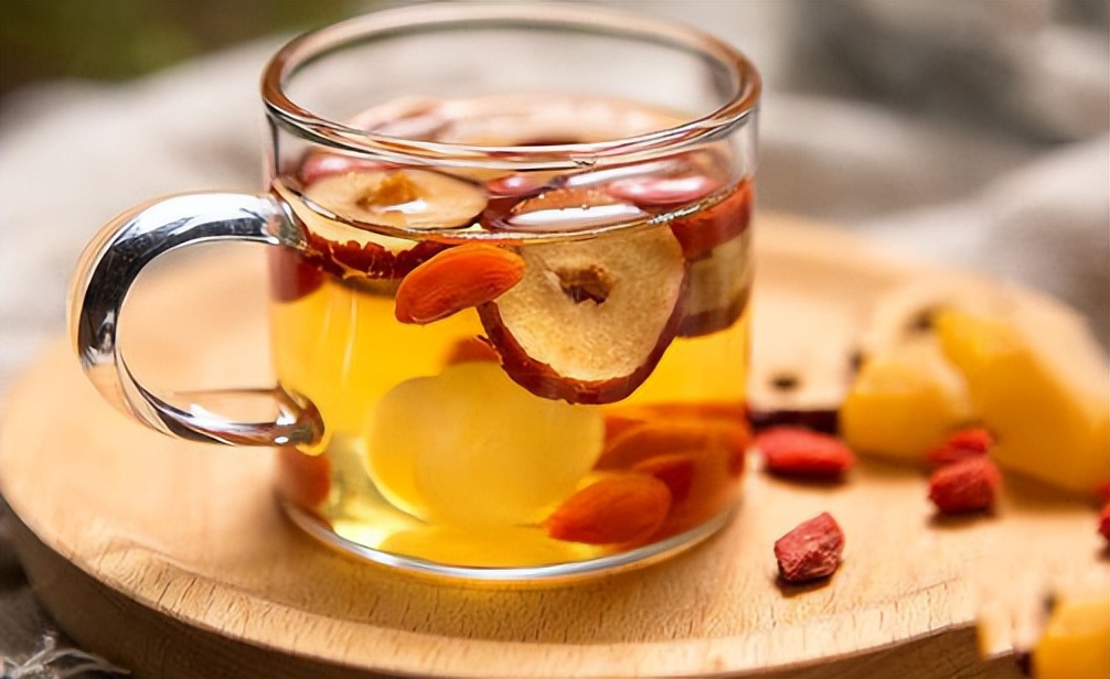 更年期的女人喝什么样的养生茶,更年期女性适合长期喝的茶