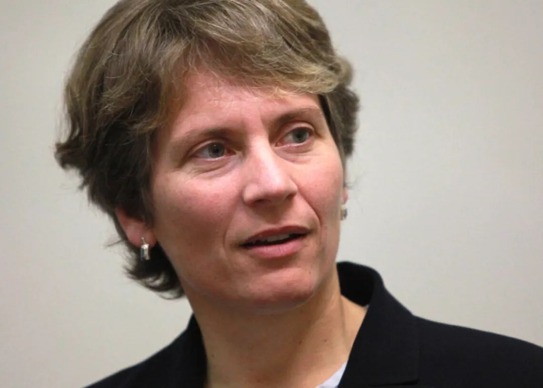 年度硬核女学霸爆红！当年是哈佛乐队键盘手，如今是诺贝尔得主…