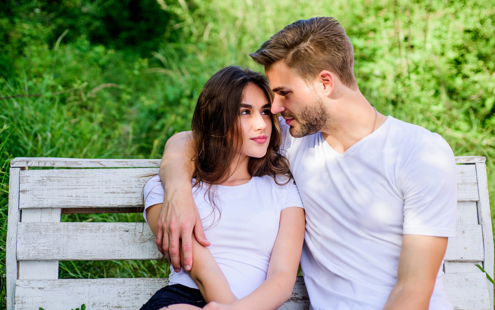 怎么爱自己的朋友,爱上自己的朋友怎么办