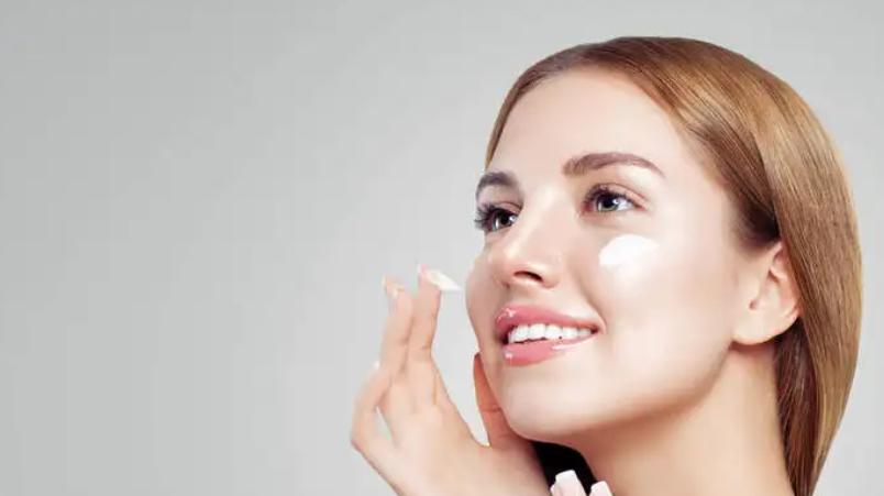 抗初老精华推荐25-30岁国货平价,国货护肤里的精华哪家好用又平价