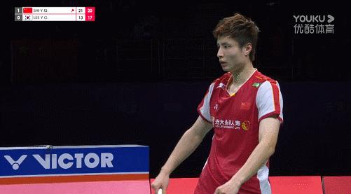 为什么现在年轻人这么喜欢看电视,为什么年轻人总喜欢上网