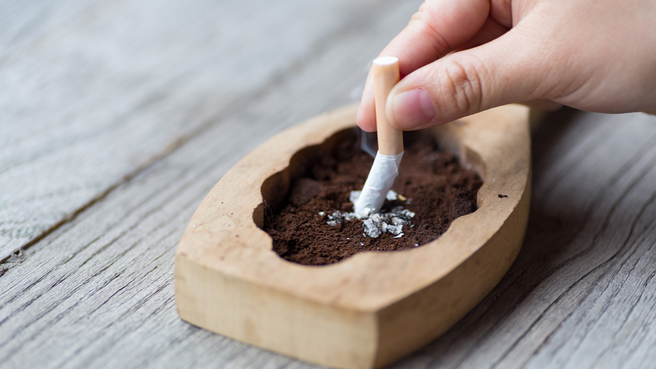 子宫内膜增厚乳房胀痛,子宫内膜增厚引起乳房胀痛吗