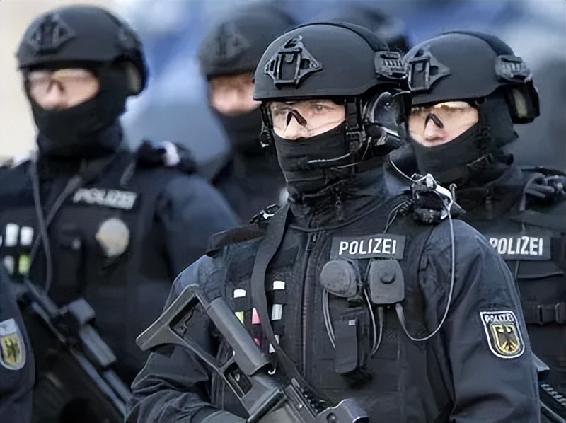 德国警察执法视频,你不知道的德国警察