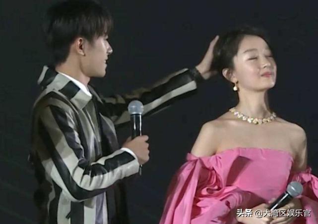 易烊千玺周冬雨星辰大海拍摄花絮,奇迹笨小孩易烊千玺首映图片