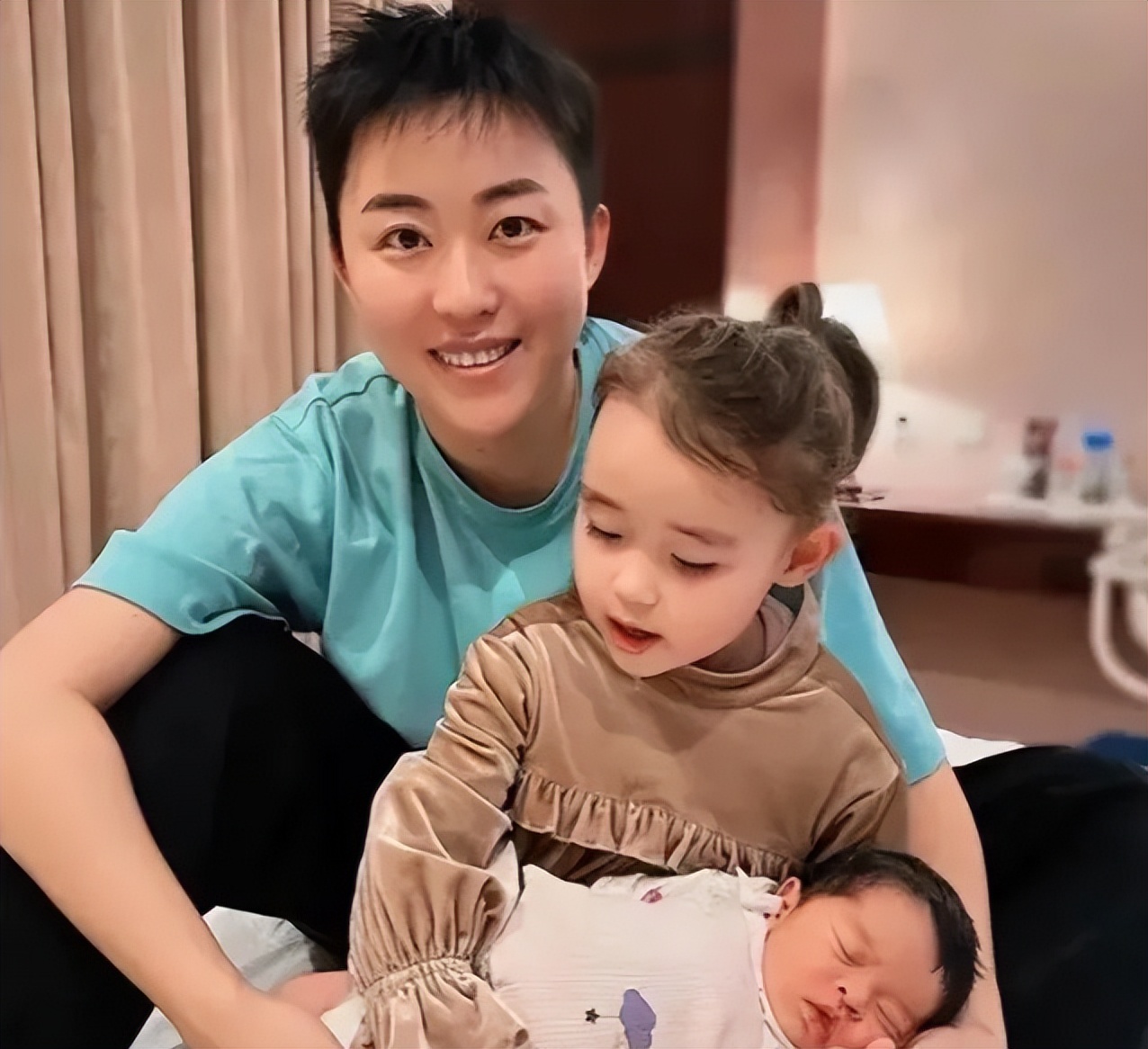 50万买精子生五国混血儿,29岁长春女子生下五国混血