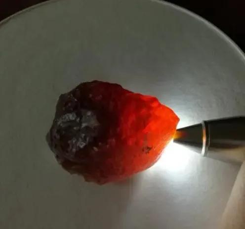 关于世界天然宝石排行榜,天然宝石与人工宝石