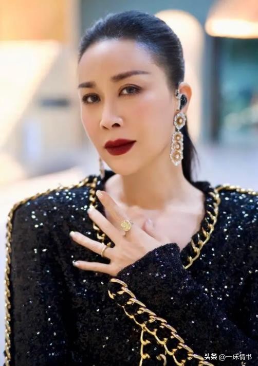 娜扎否认插足徐开骋张天爱,江铠同点赞被骂,韩红看了想打人