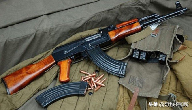 中国用俄罗斯近3倍的军费，养出排名全球第三的*队军**，差距在哪？