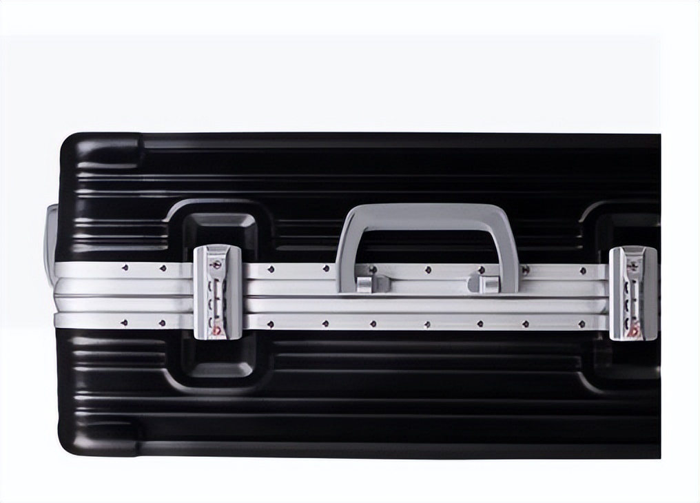 铝框拉杆箱好还是拉链款的好,拉杆箱怎么选拉链款和铝框款