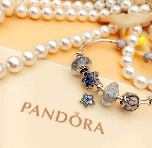 潘多拉心意交织手链发黑怎么洗白 (潘多拉手镯珠子怎么取下来)