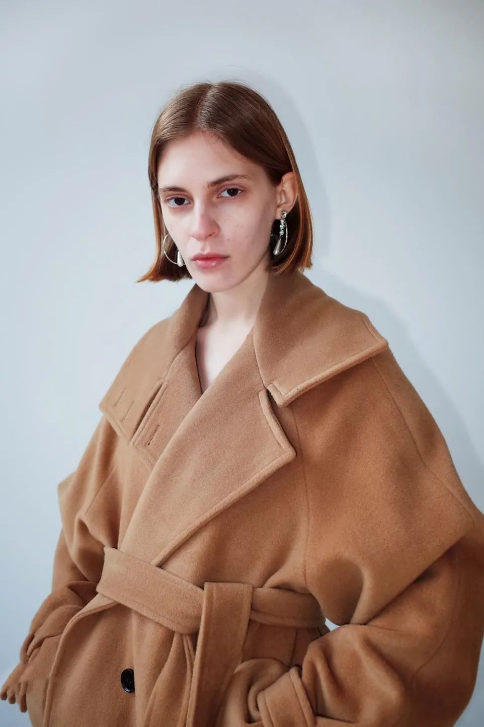 奶茶色高级感,高级色奶茶色和咖色