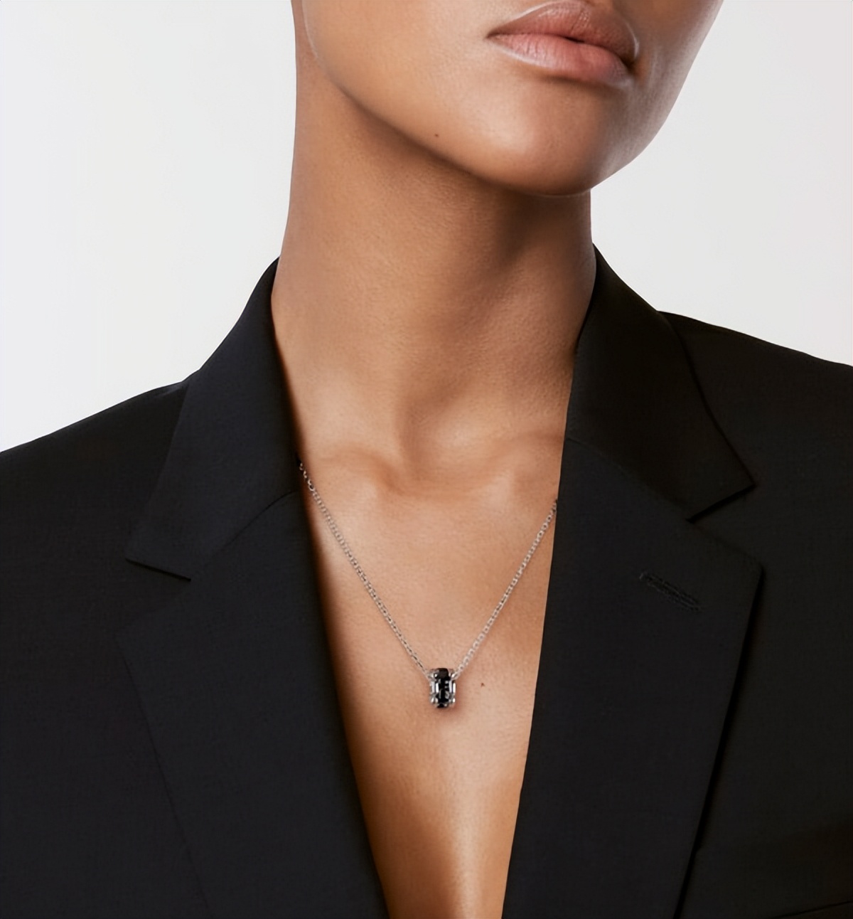 chanel项链黑c,卡地亚高定款简约首饰