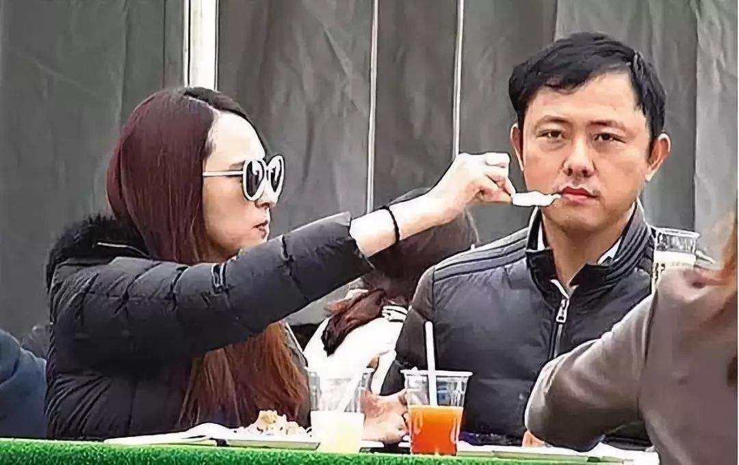 6年生4胎，被称为“富豪生育工具”，吴佩慈为何活成了笑话？