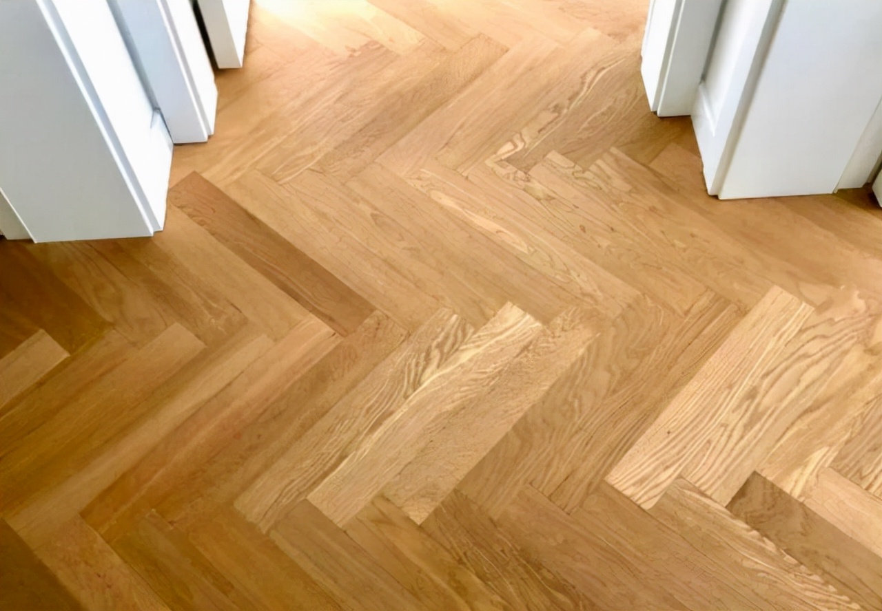 同样装修100平和200平差多少钱,同样100万二手房和新房